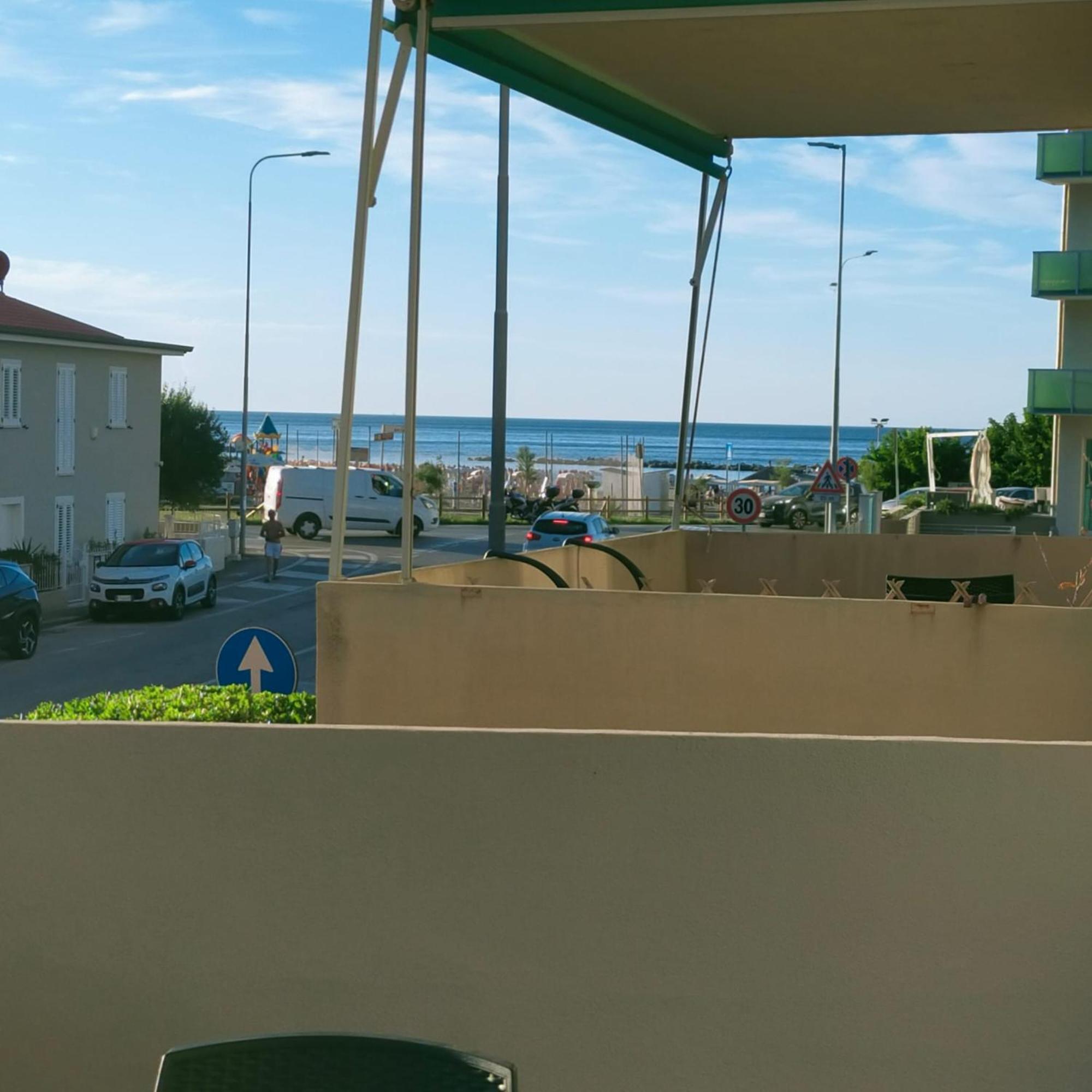 Appartamento Azzurro 페자로 외부 사진